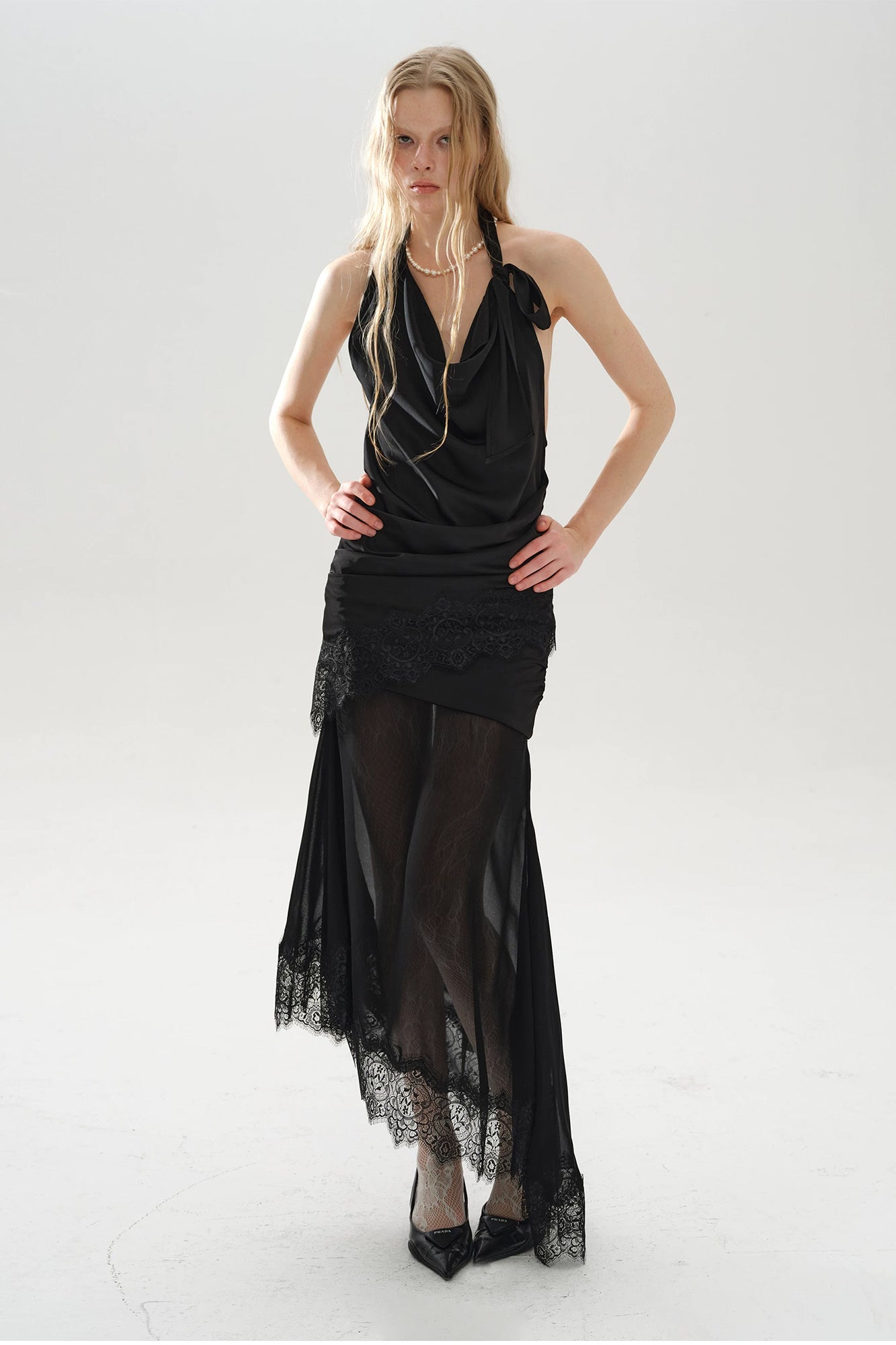LAYERS Cowl Neck Open-Back Lace Trim Halter Top