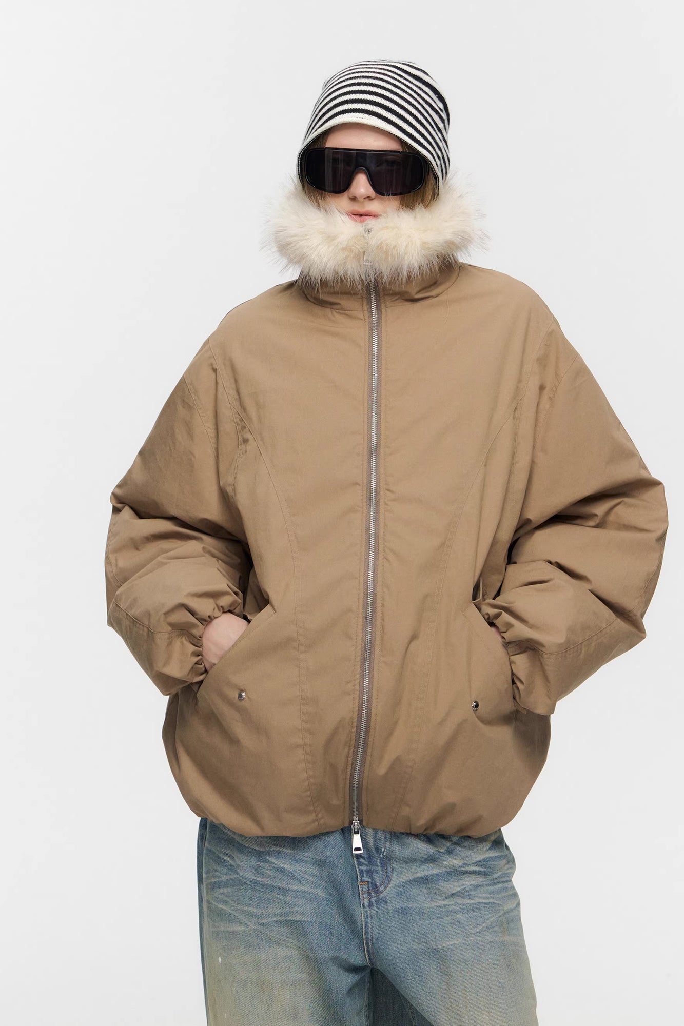 10AMSOTIIIIIIRED Water-Repellent Duck Down Puffer Jacket