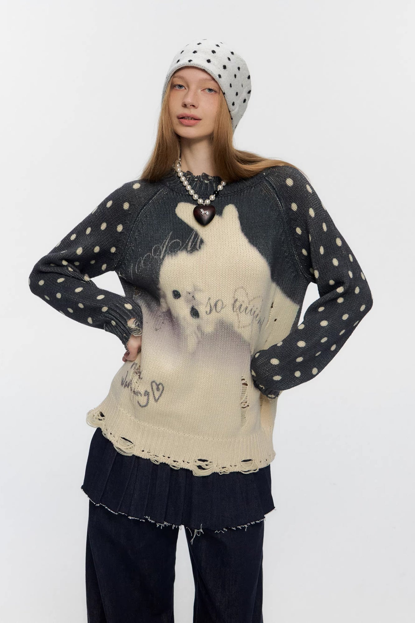 10AMSOTIIIIIIRED Distressed Polka Dot Cat Graphic Sweater