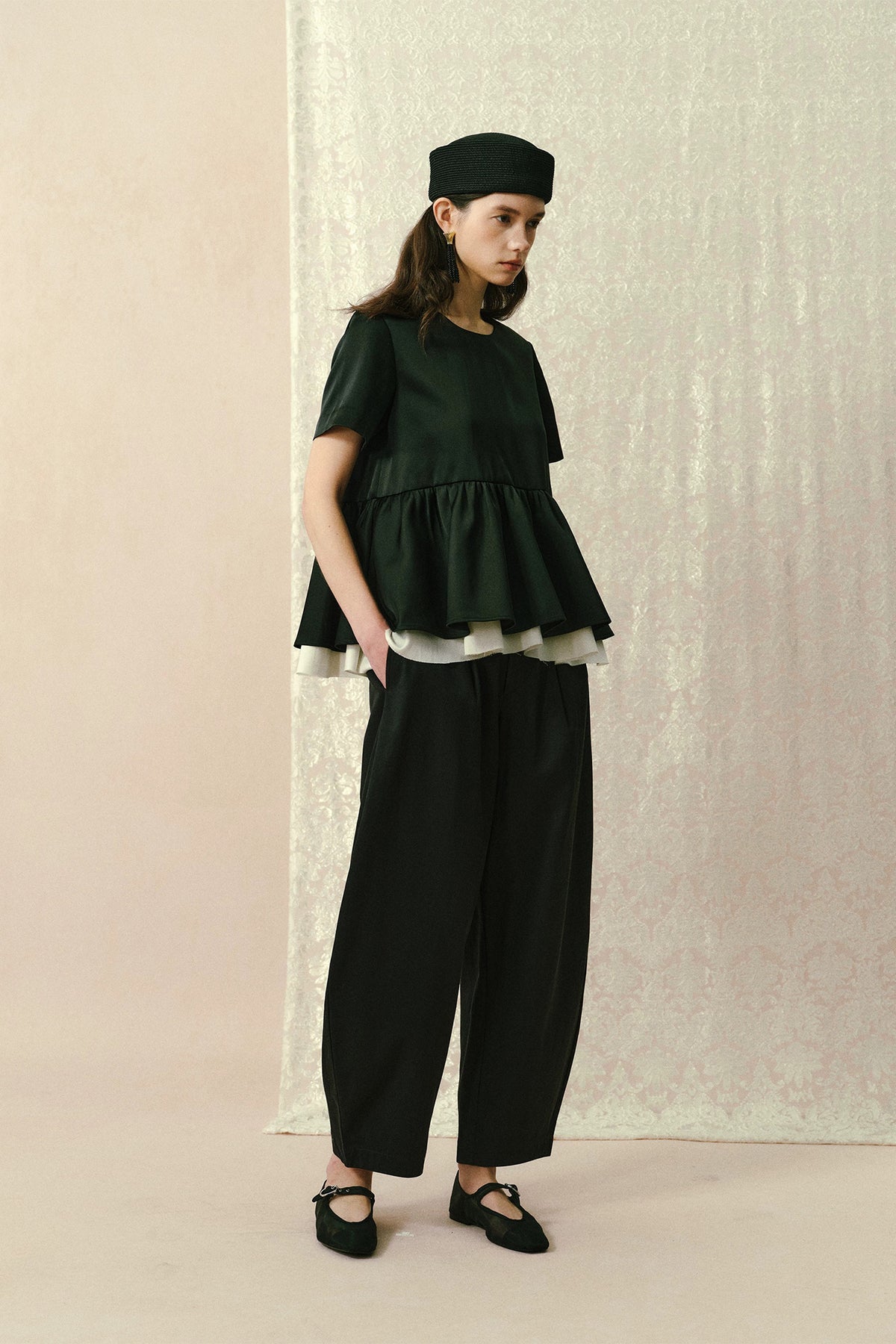 YUANYE Essential Pleated Barrel-Leg Pants
