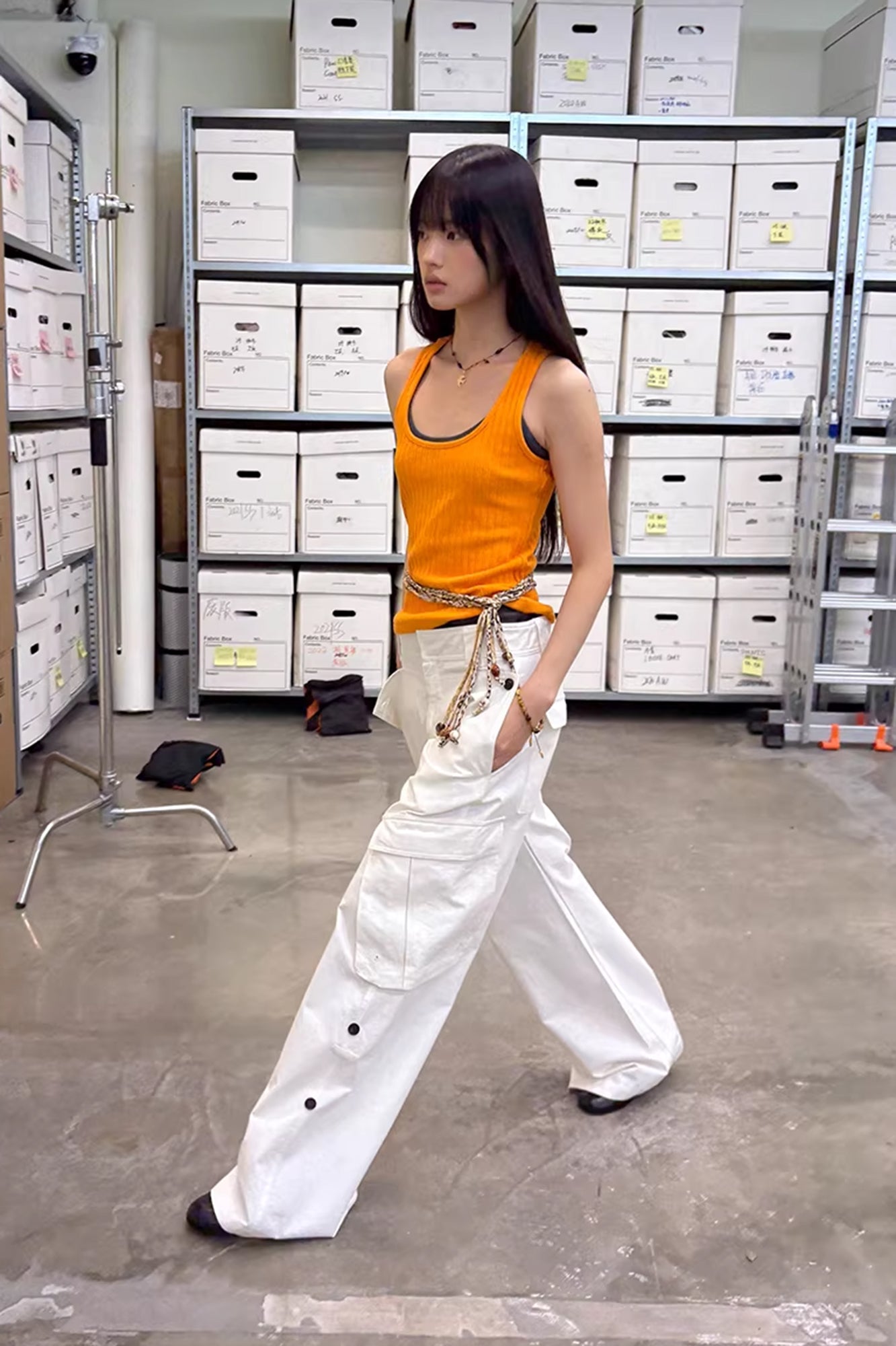 NEVERSEEZ Snap-Hem Multi-Pocket Cargo Pants