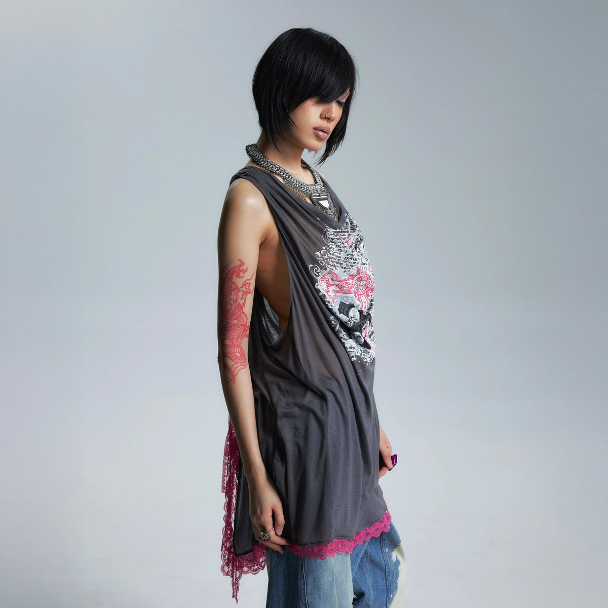 NONAME SPACE Backless Lace-Hem Longline Tank Top