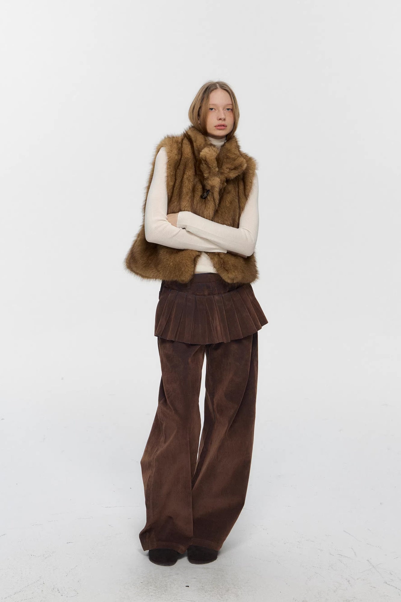 10AMSOTIIIIIIRED Asymmetrical Front Toggle Faux Fur Vest