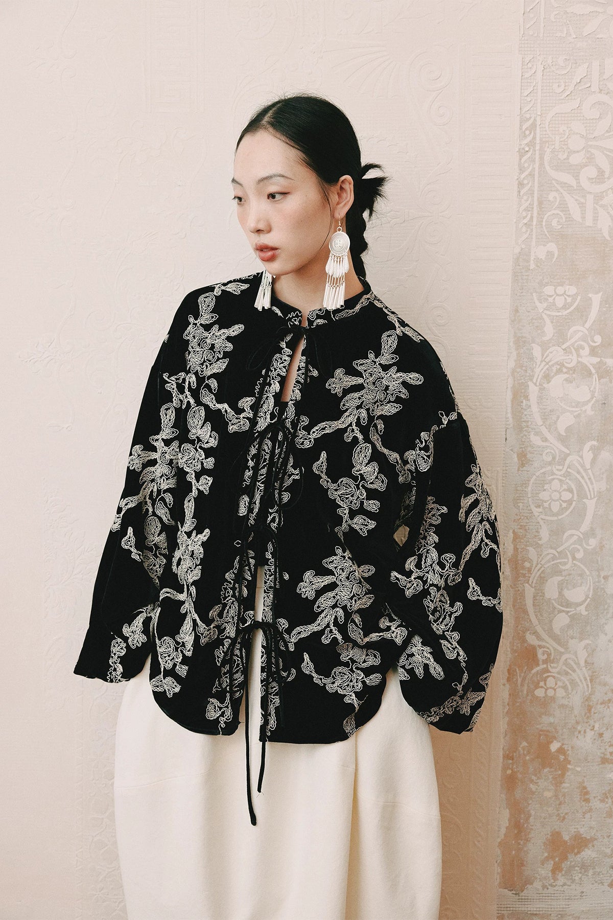 YUANYE Embroidered Velvet Mandarin-Collar Jacket