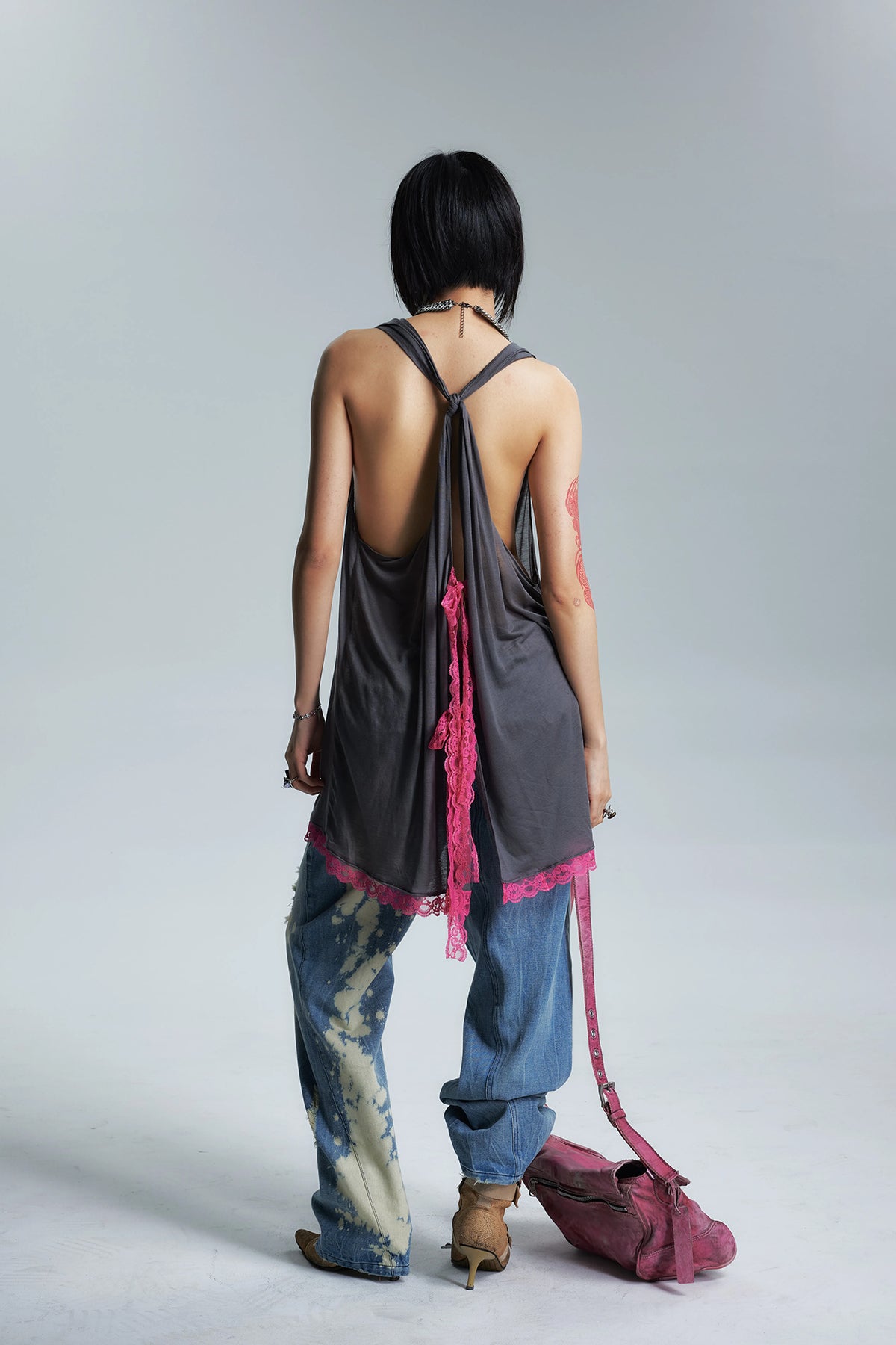 NONAME SPACE Backless Lace-Hem Longline Tank Top