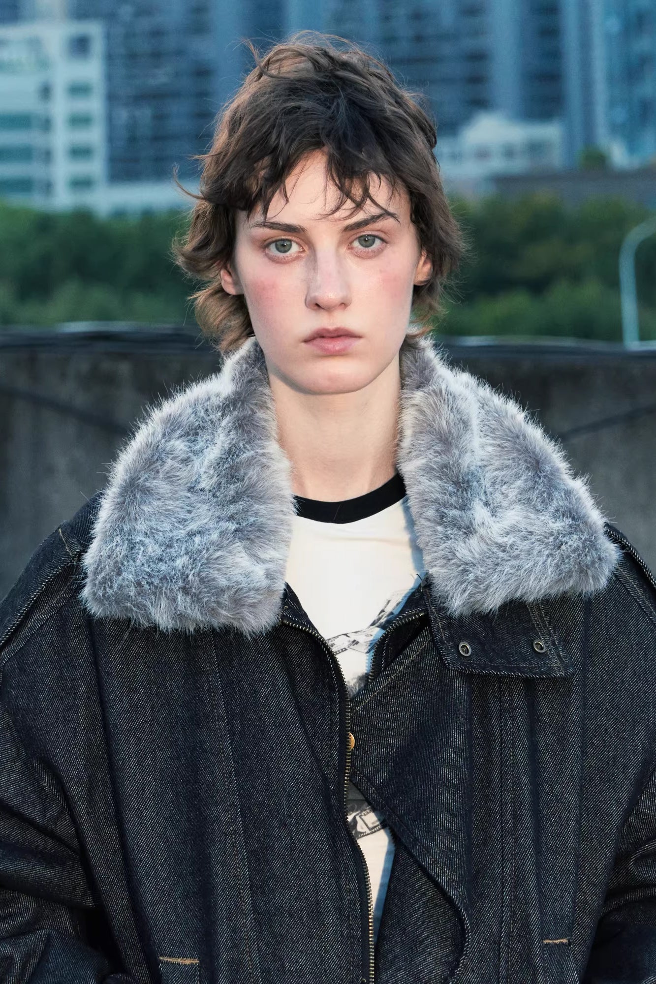 10AMSOTIIIIIIRED Detachable Faux-Fur Collar Denim Aviator Jacket