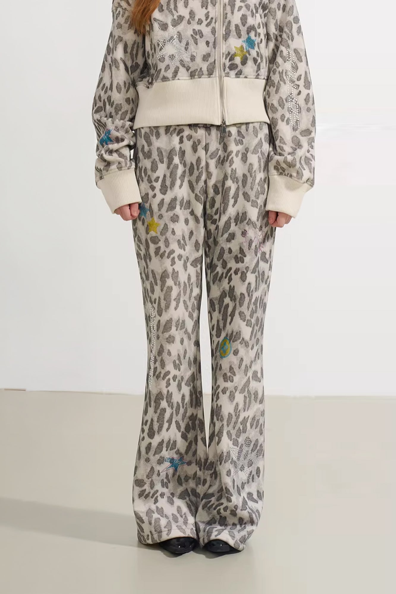 SOFITTE Full-Print Leopard Diamond Flared Sweatpants