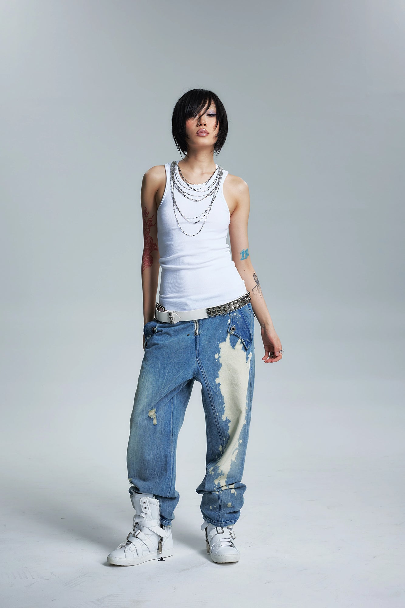 NONAME SPACE Bleached Distressed Panel Oversized Jeans