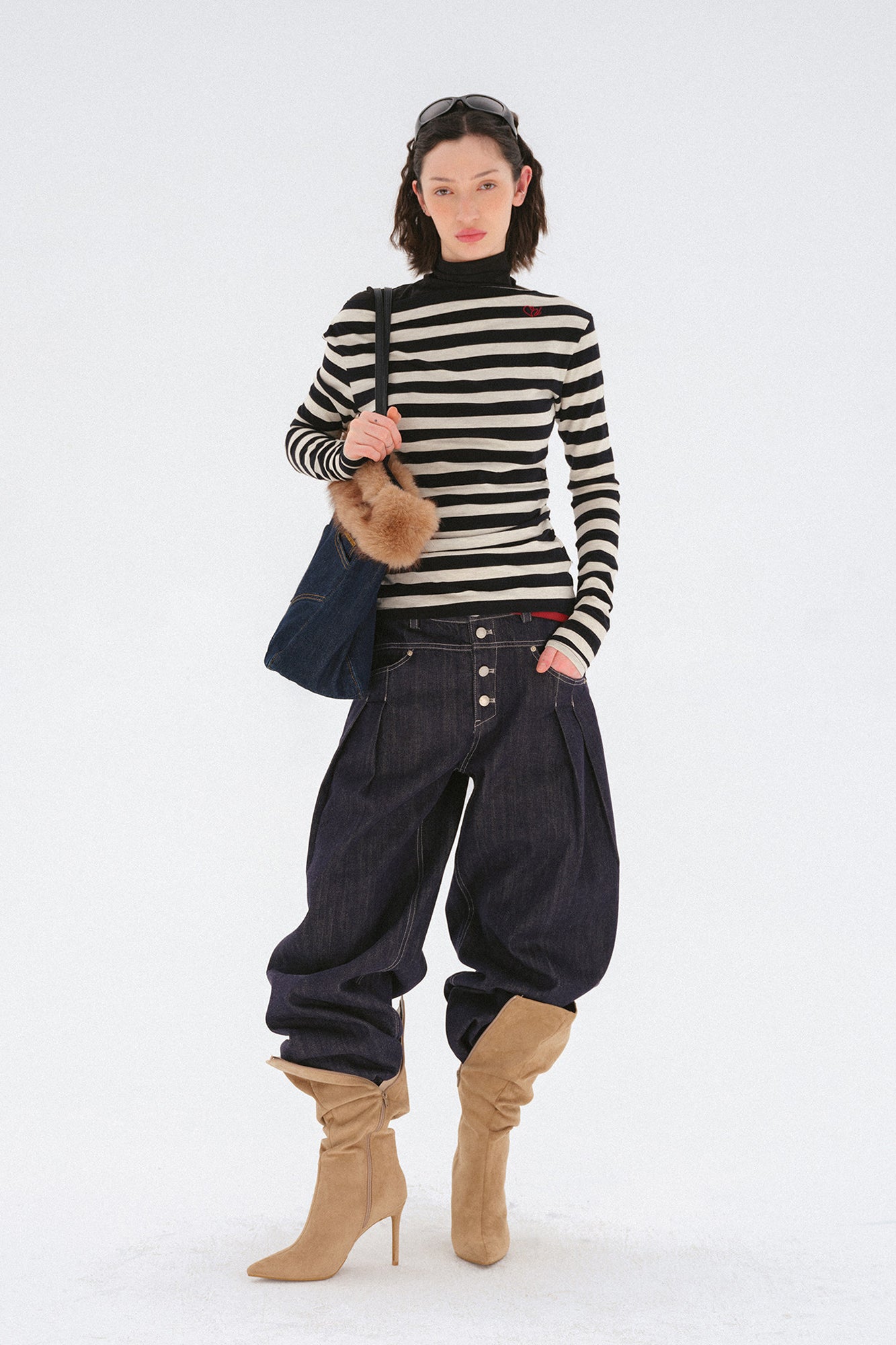 COSTUSTOOT Button-Fly Pleated Wide-Leg Jeans