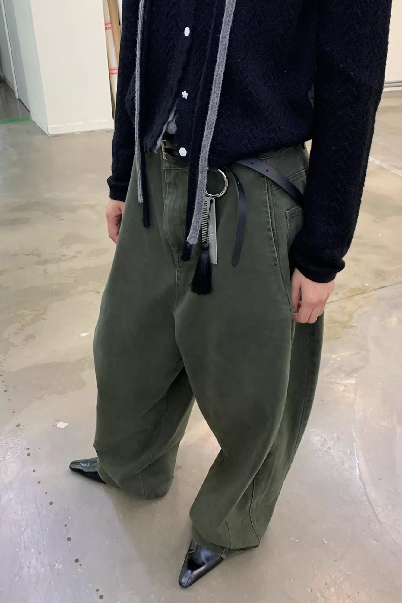 NEVERSEEZ Dual-Seam Side-Pocket Barrel-Leg Utility Pants
