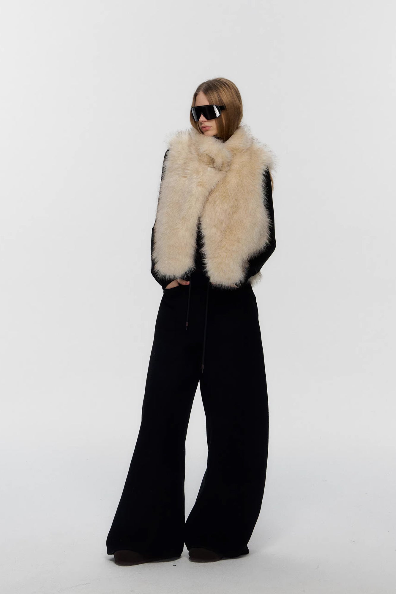 10AMSOTIIIIIIRED Asymmetrical Front Toggle Faux Fur Vest