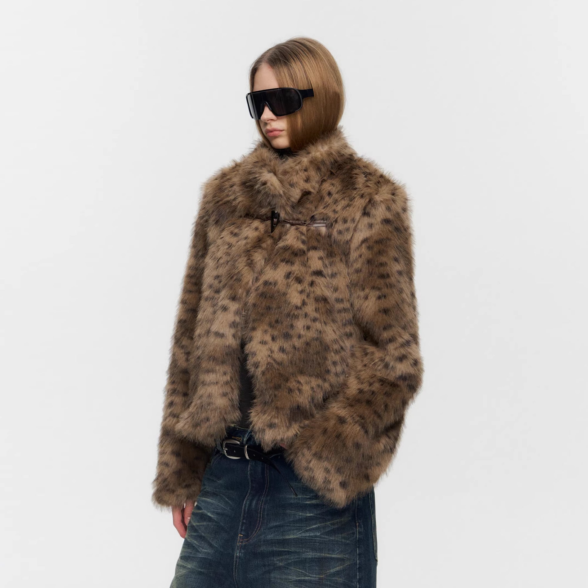10AMSOTIIIIIIRED Asymmetrical Front Toggle Faux Fur Jacket