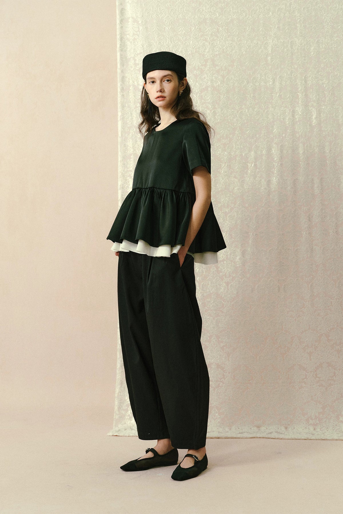 YUANYE Essential Pleated Barrel-Leg Pants