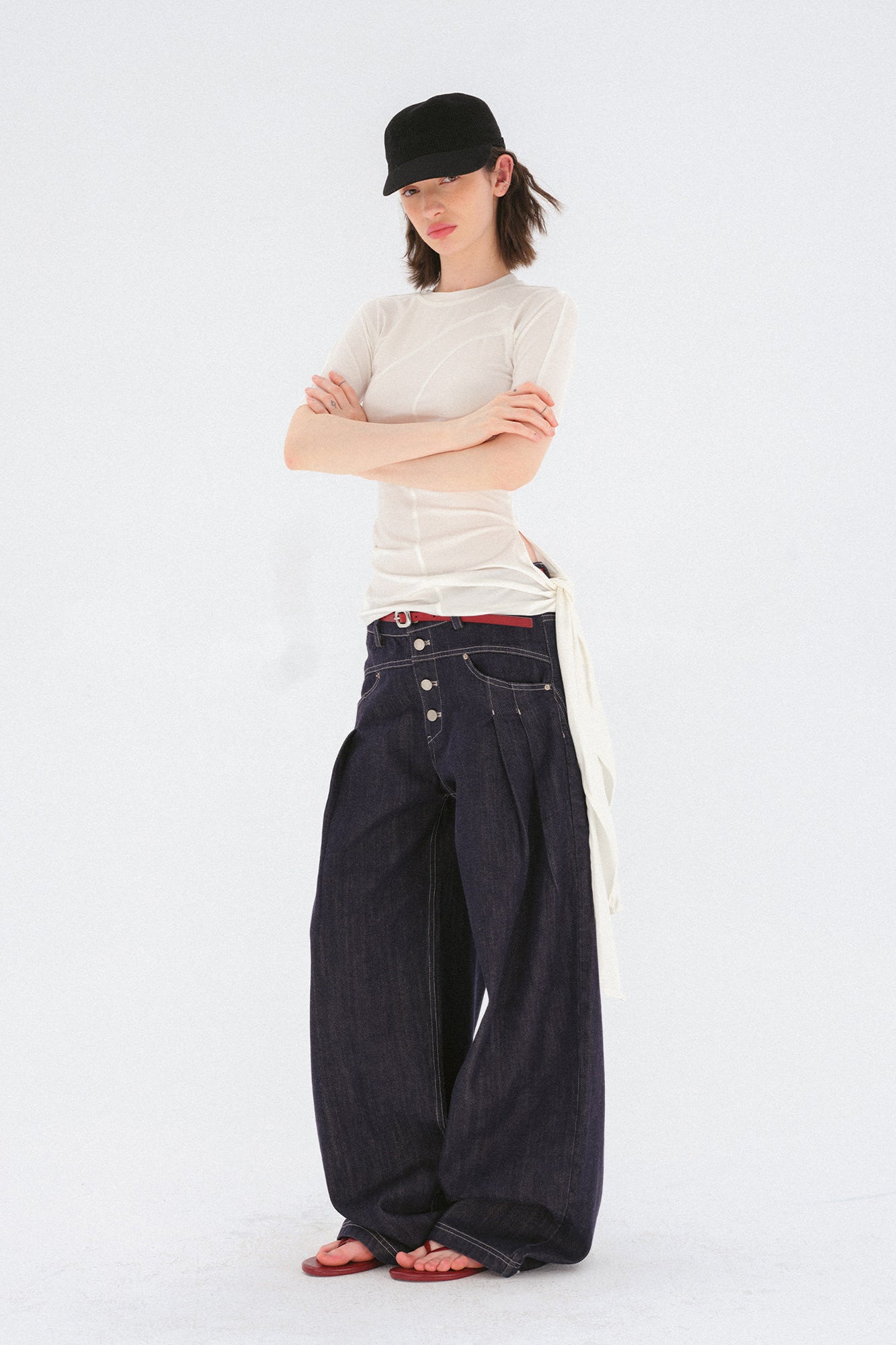 COSTUSTOOT Button-Fly Pleated Wide-Leg Jeans