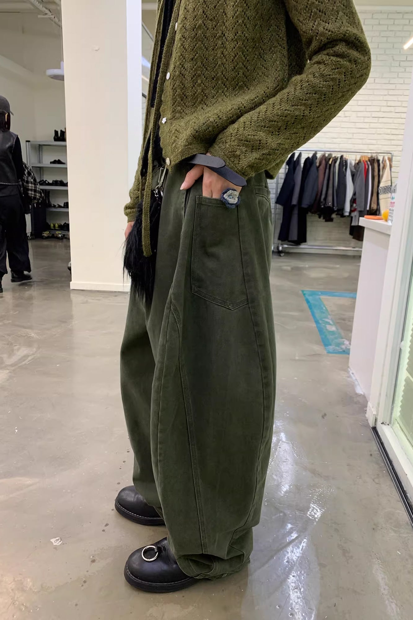 NEVERSEEZ Dual-Seam Side-Pocket Barrel-Leg Utility Pants