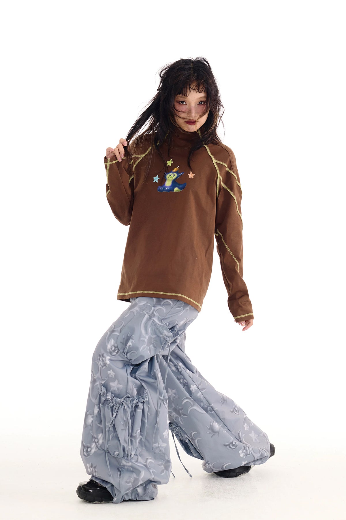 SILLYSIS Graphic Multi-Pocket Wide-Leg Cargo Pants