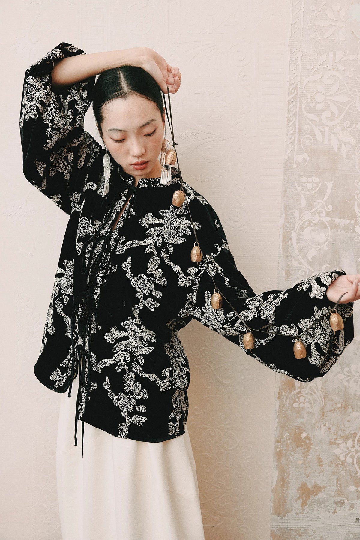 YUANYE Embroidered Velvet Mandarin-Collar Jacket