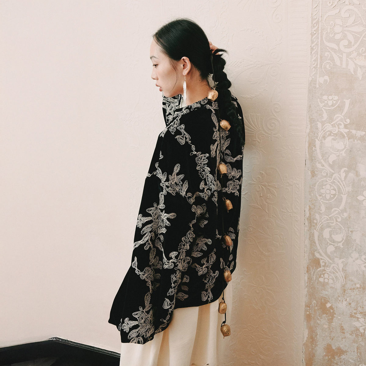 YUANYE Embroidered Velvet Mandarin-Collar Jacket