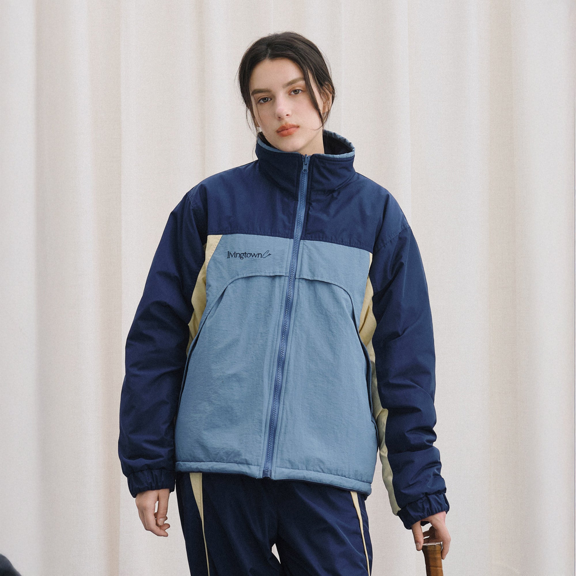 LIVINGTOWN Contrast Paneled Reversible Windbreaker