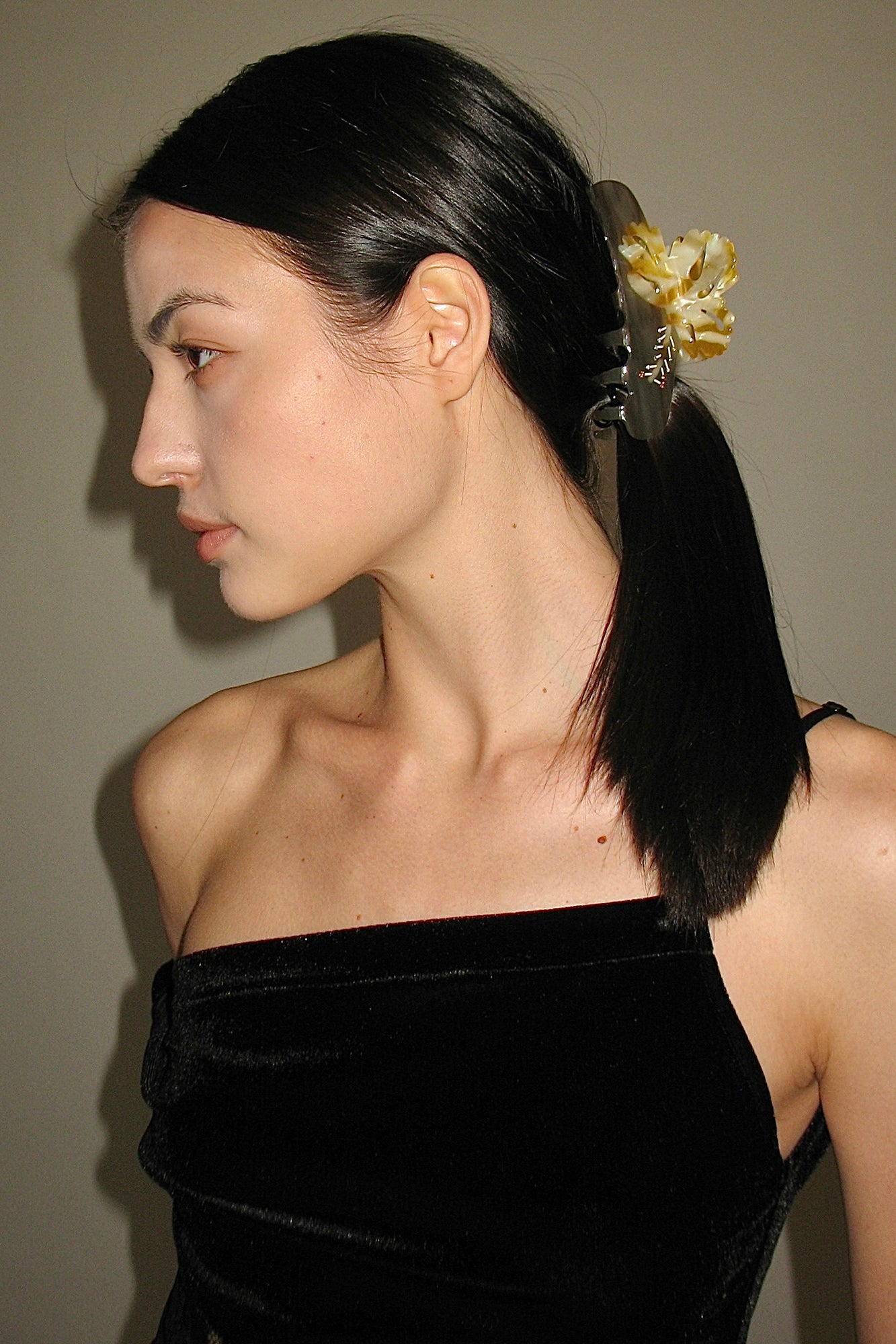 SCARLET SAGE Crystal-Embellished Hibiscus Acetate Claw Clip