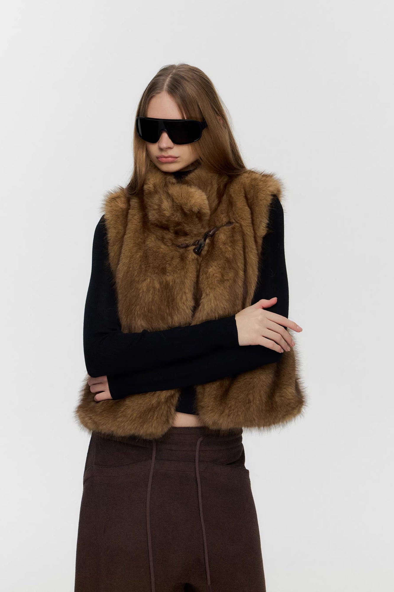 10AMSOTIIIIIIRED Asymmetrical Front Toggle Faux Fur Vest