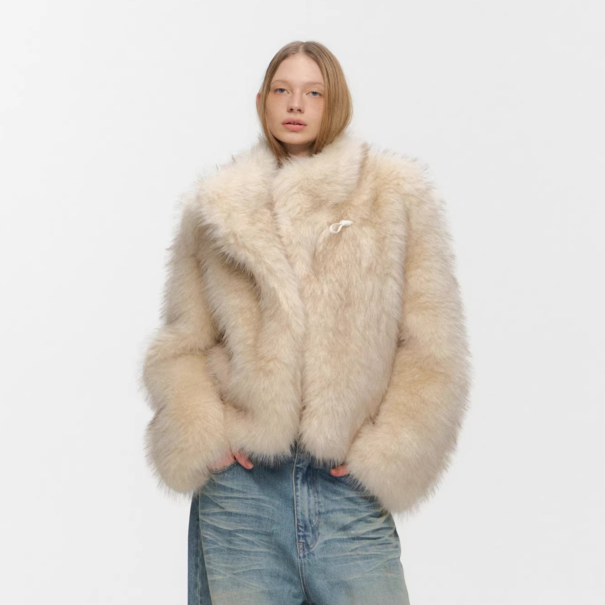 10AMSOTIIIIIIRED Asymmetrical Front Toggle Faux Fur Jacket