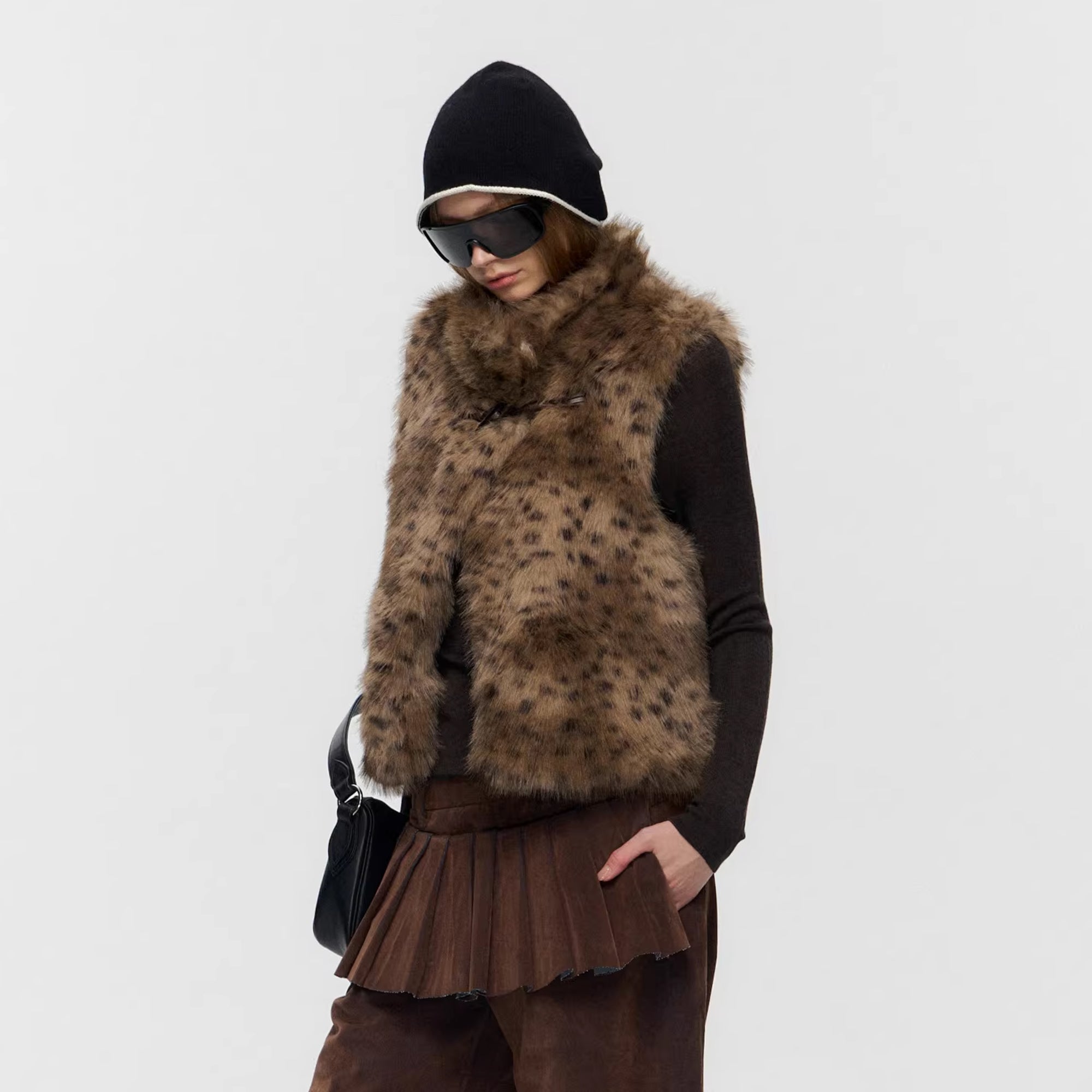 10AMSOTIIIIIIRED Asymmetrical Front Toggle Faux Fur Vest