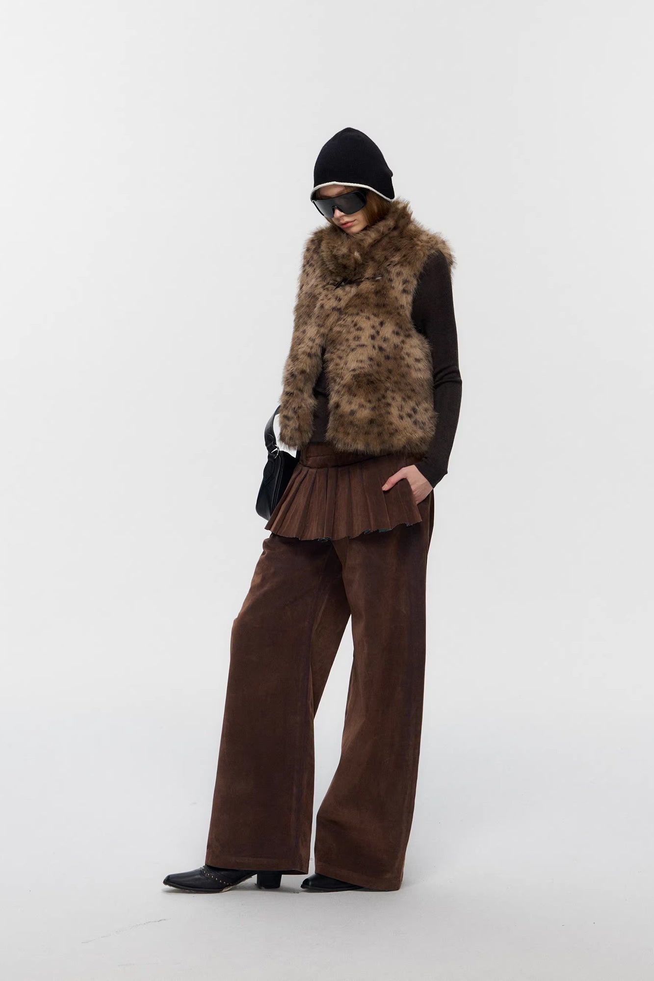 10AMSOTIIIIIIRED Asymmetrical Front Toggle Faux Fur Vest