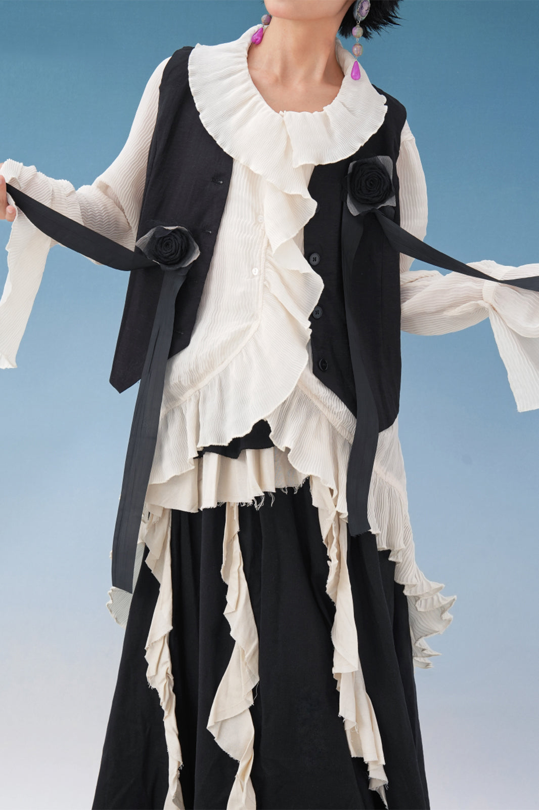 NOPMOB Rosette Fringe Irregular Linen Vest