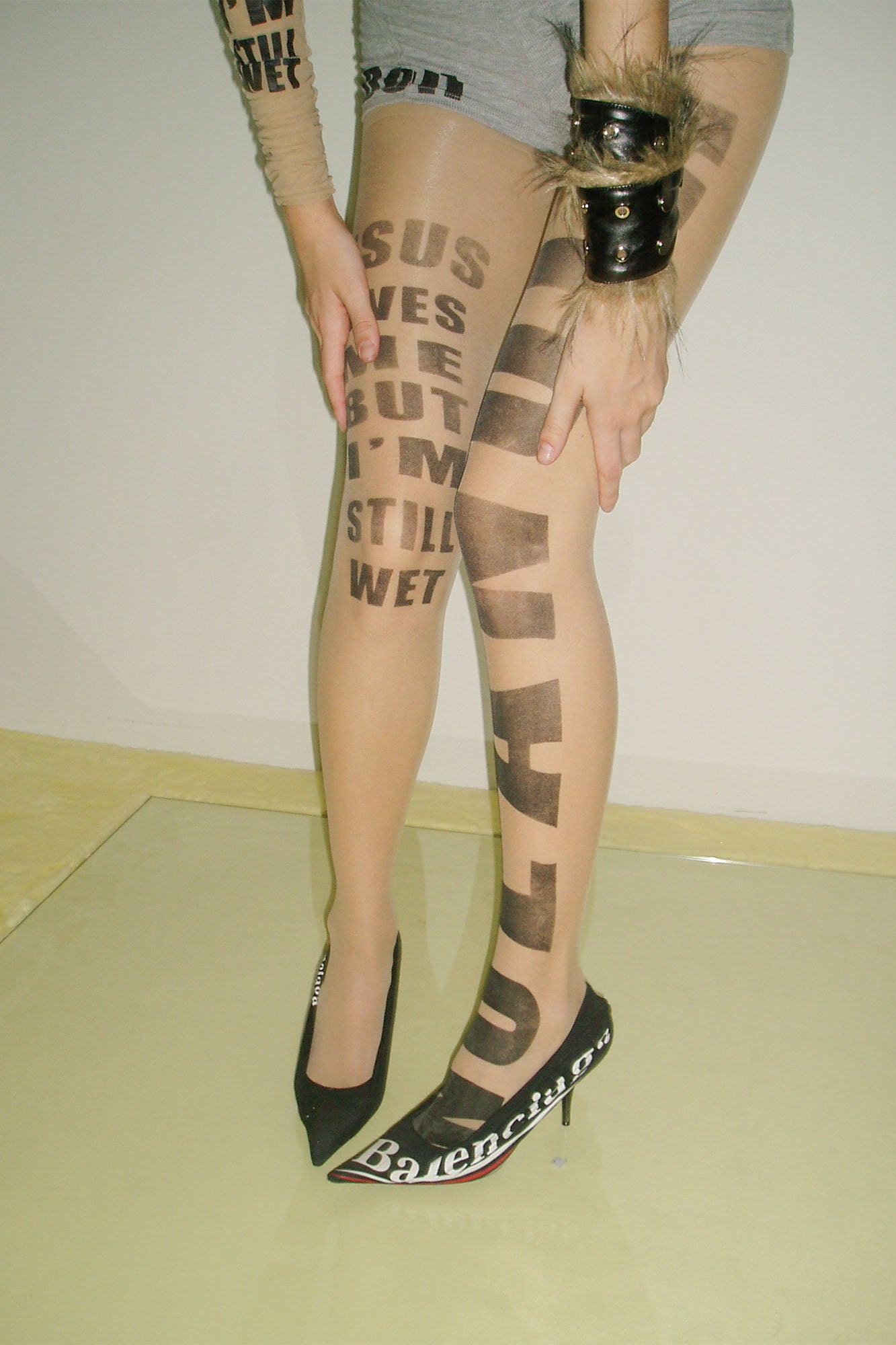 NEVER OFFEND L ANGEL Ultra-Sheer Graphic Tights