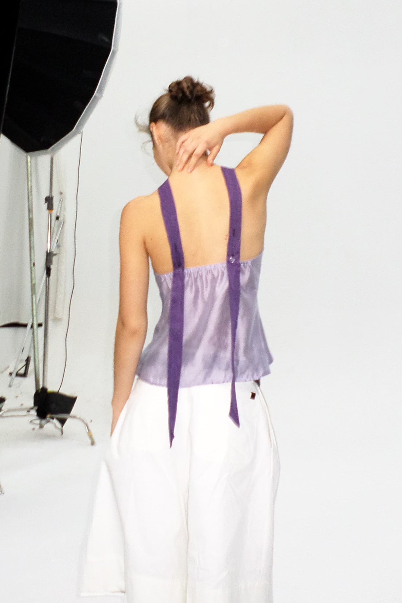 10AMSOTIIIIIIRED Convertible Ruffle Bib Top