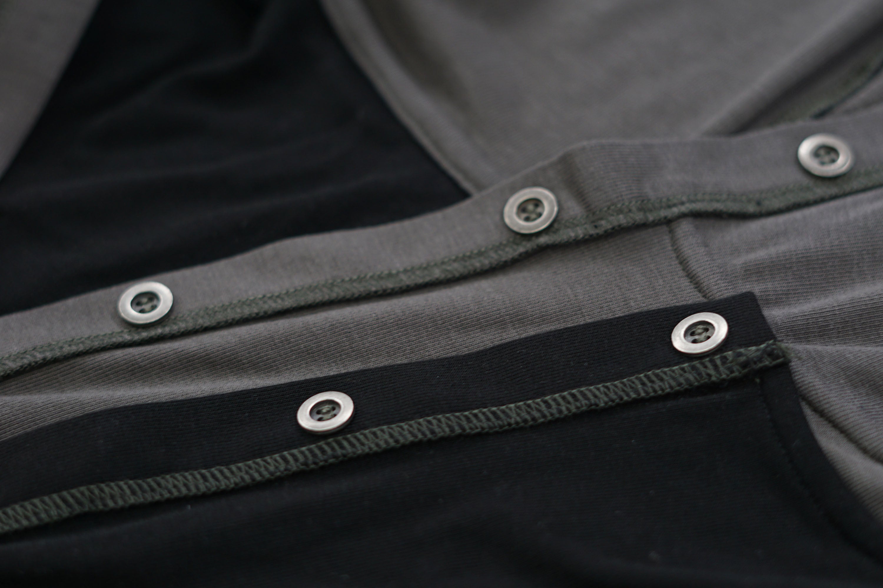 CESTNOUS Faux-Layered Half-Button Hooded Top