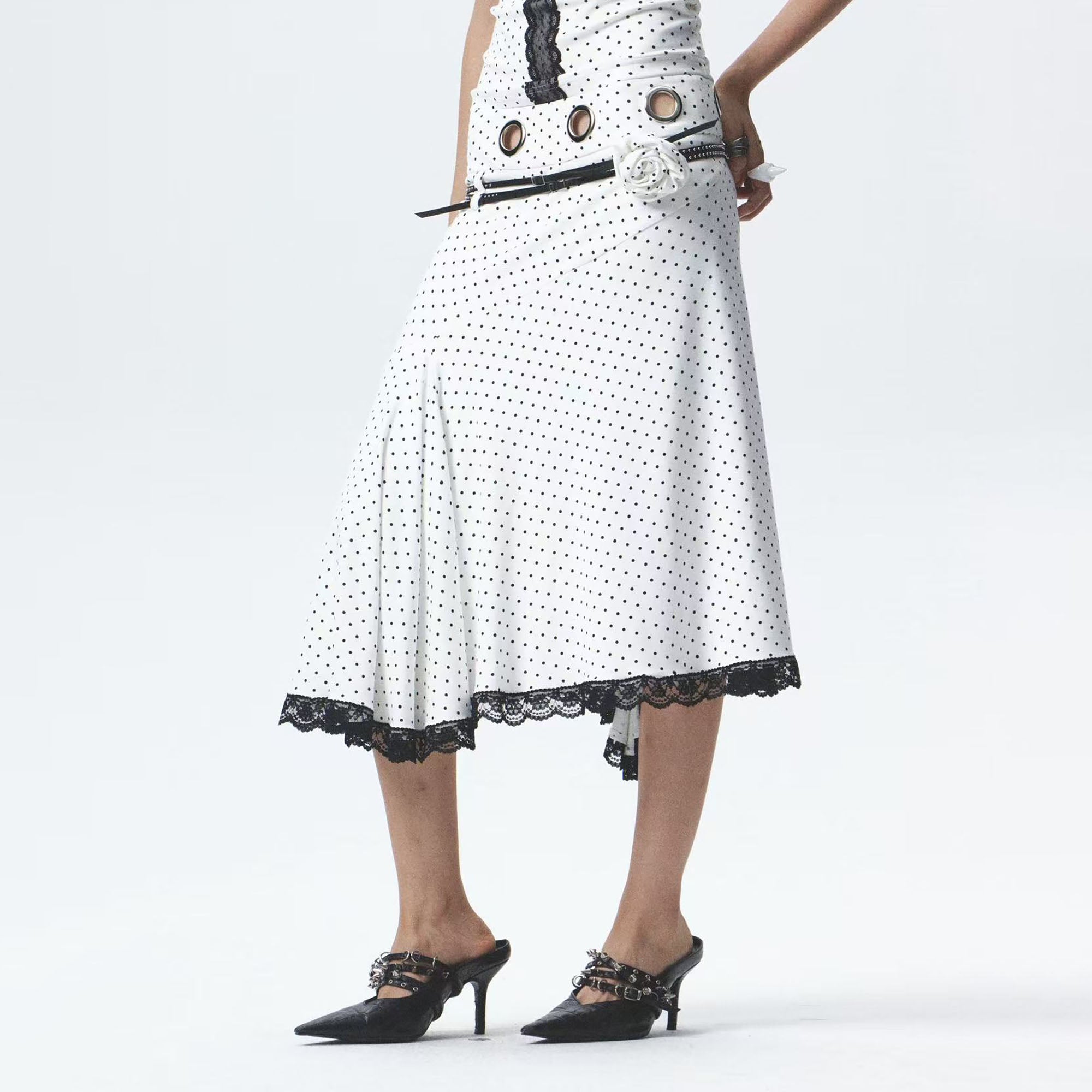 NONAME SPACE Polka-Dot Lace-Trim Asymmetric Midi Skirt