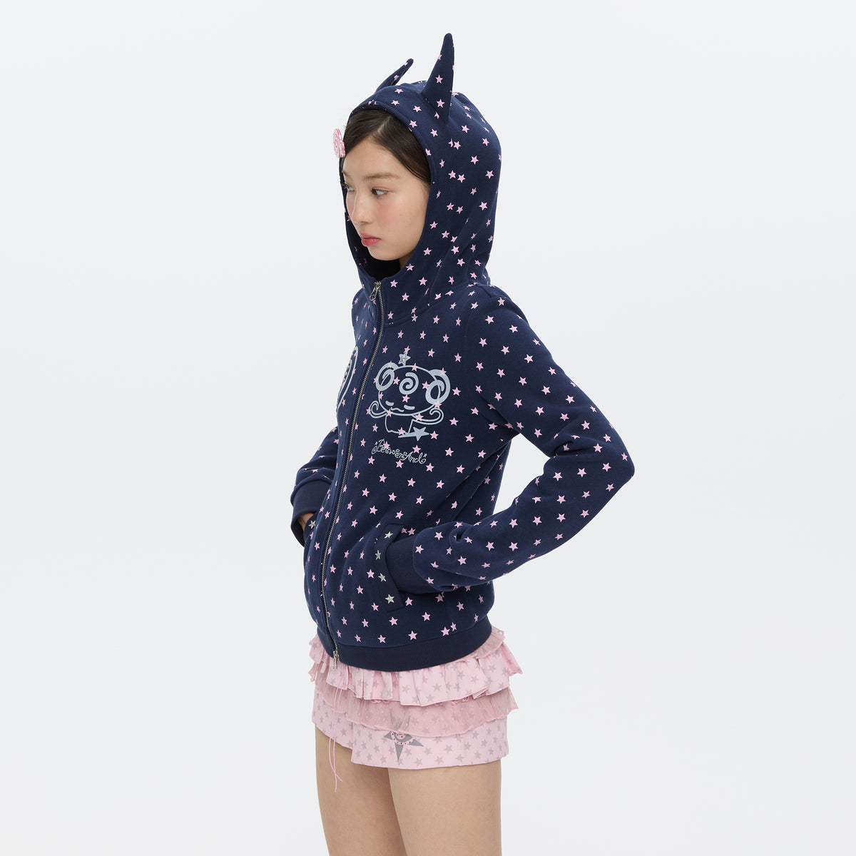 BETWEENAND Glitter Star Full-Print Slim Zip-Up Hoodie