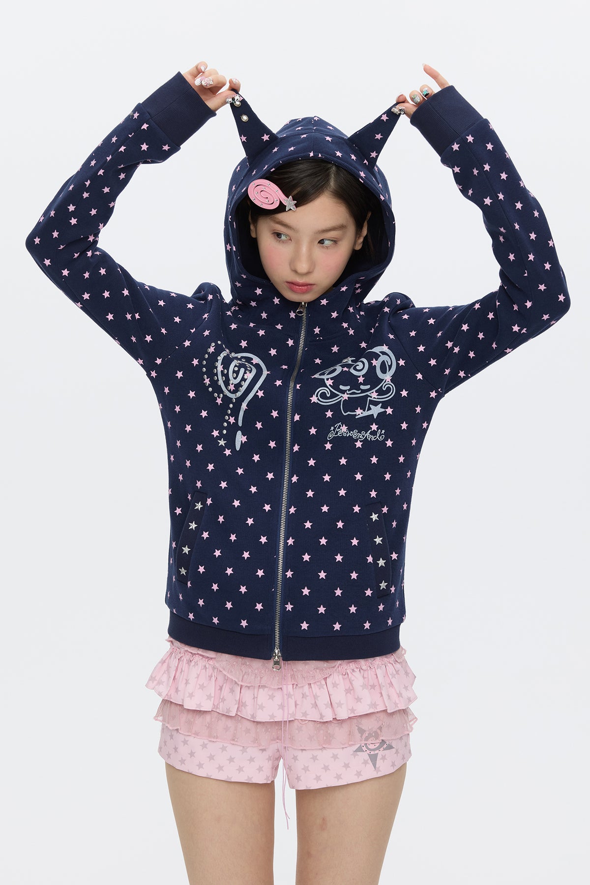 BETWEENAND Glitter Star Full-Print Slim Zip-Up Hoodie
