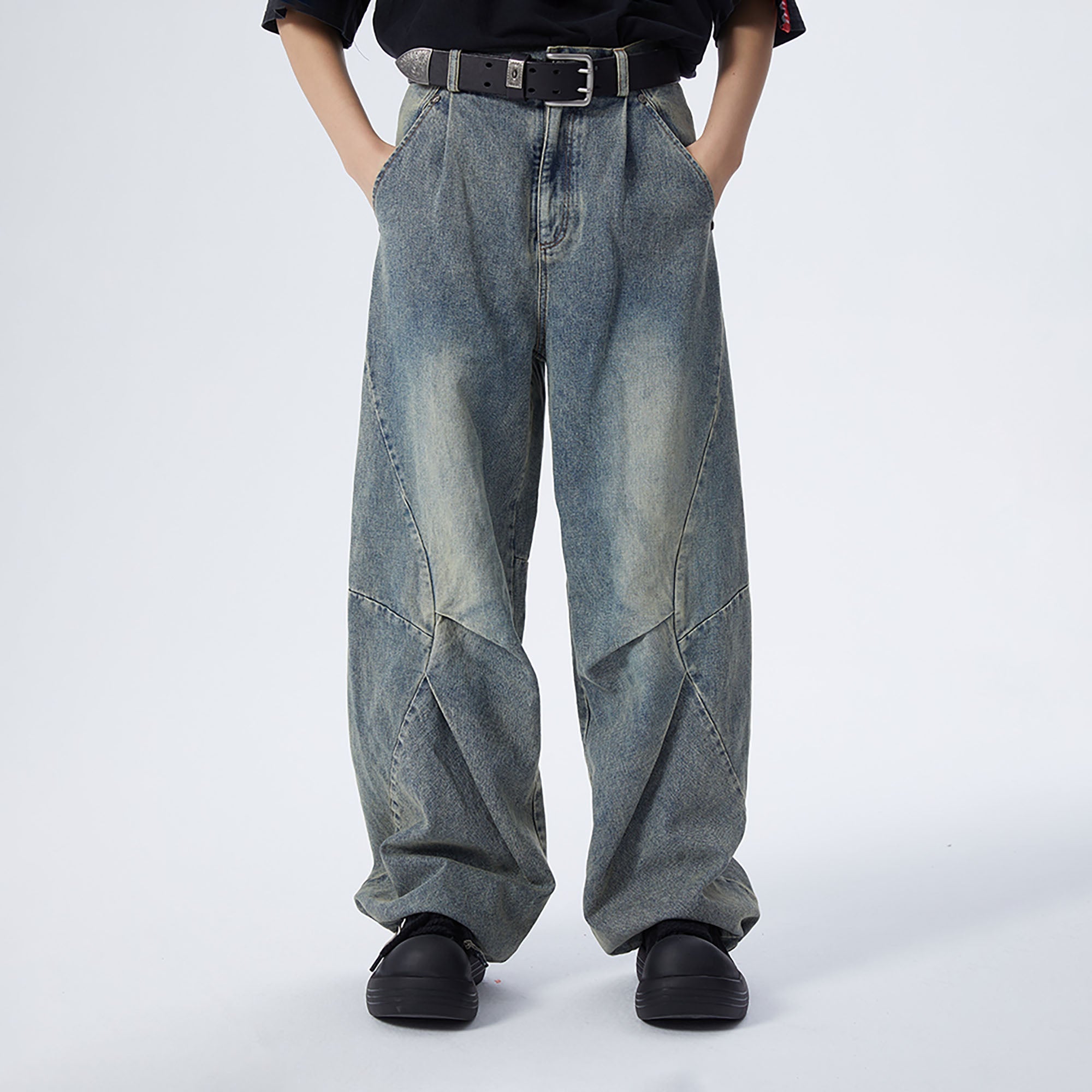 ERROR CODE ROBOT Washed Curved Pleated- Knee Jeans
