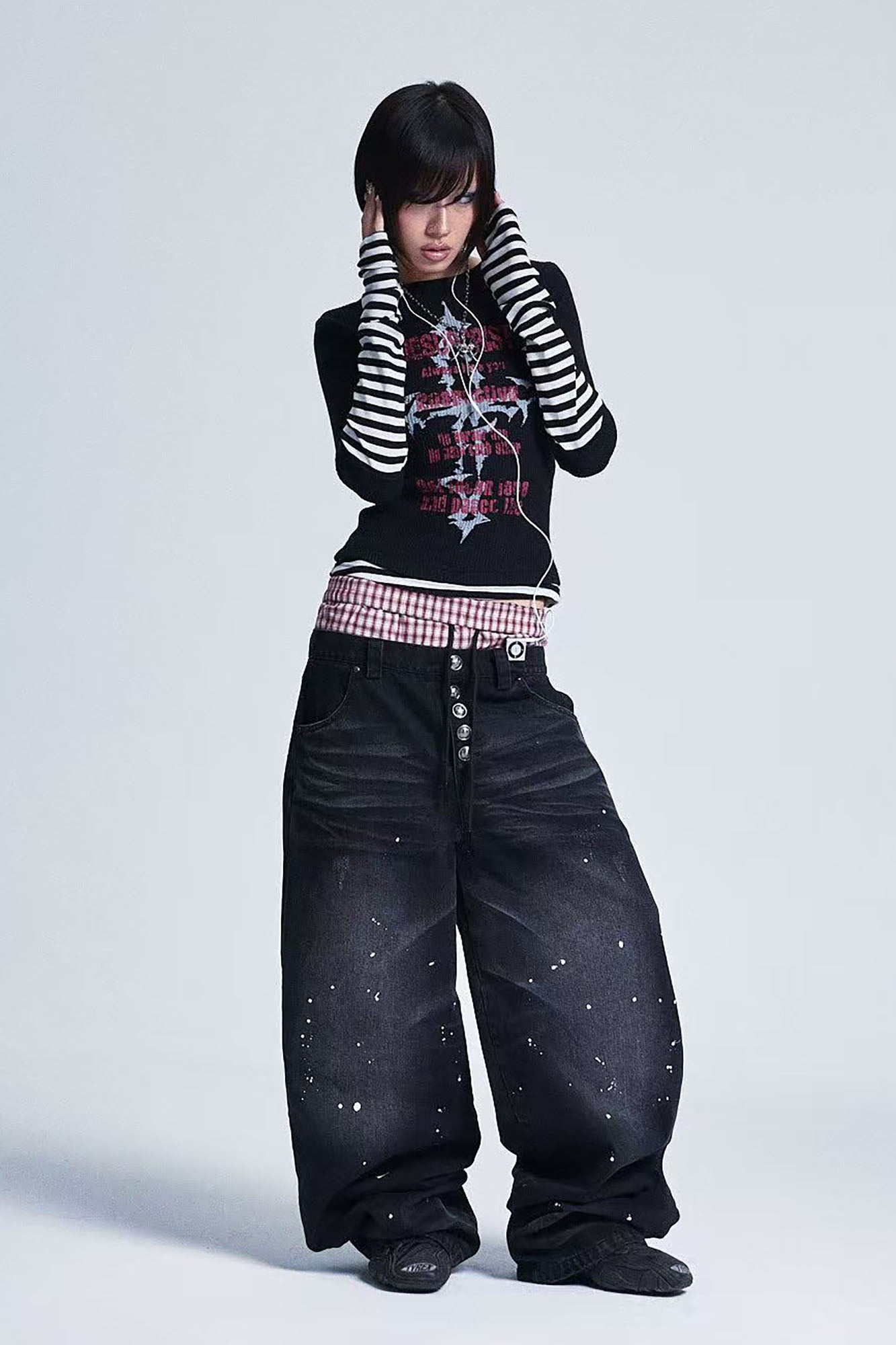 NONAME SPACE Stripe Panel Gothic Cross Long-Sleeve Tee