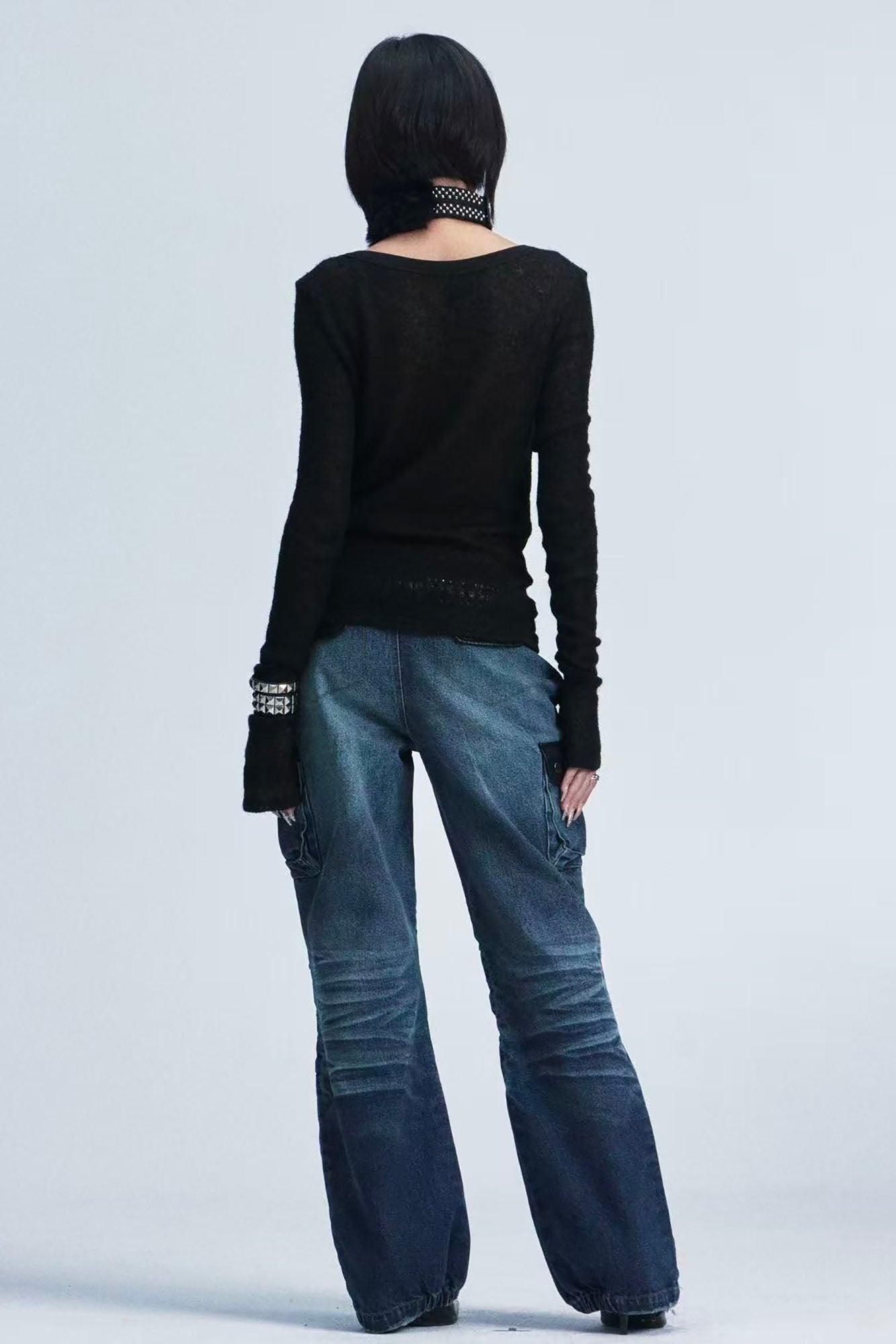 NONAME SPACE Rivet Contrast Graphic Long-Sleeve Tee