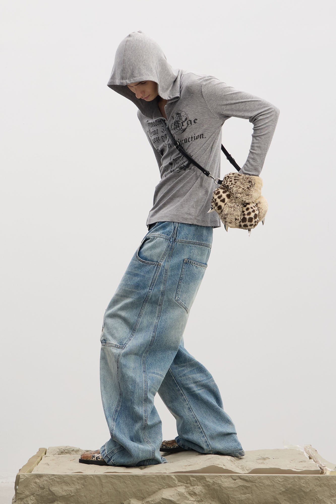 DND4DES Asymmetric Button-Fly Panel Washed Jeans