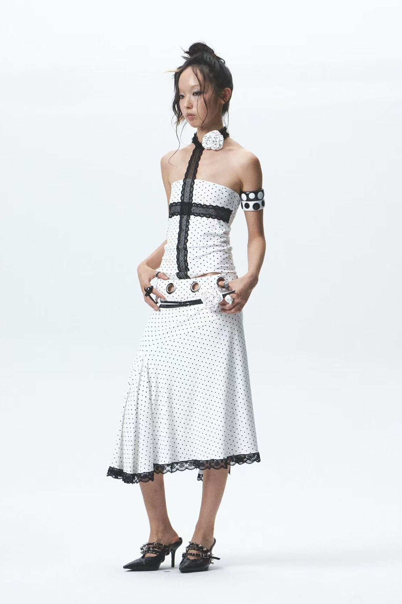 NONAME SPACE Polka-Dot Lace-Trim Asymmetric Midi Skirt