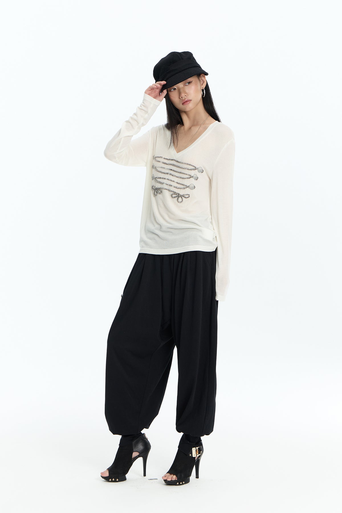 FAYCHUI Beaded Chain Bow V-Neck Long-Sleeve Tee