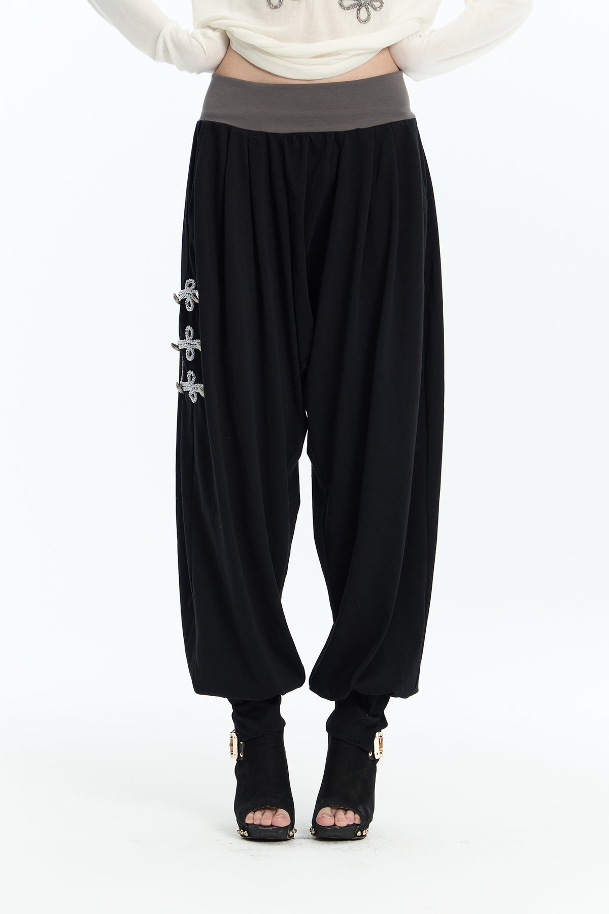 FAYCHUI Side Toggle Balloon Pants