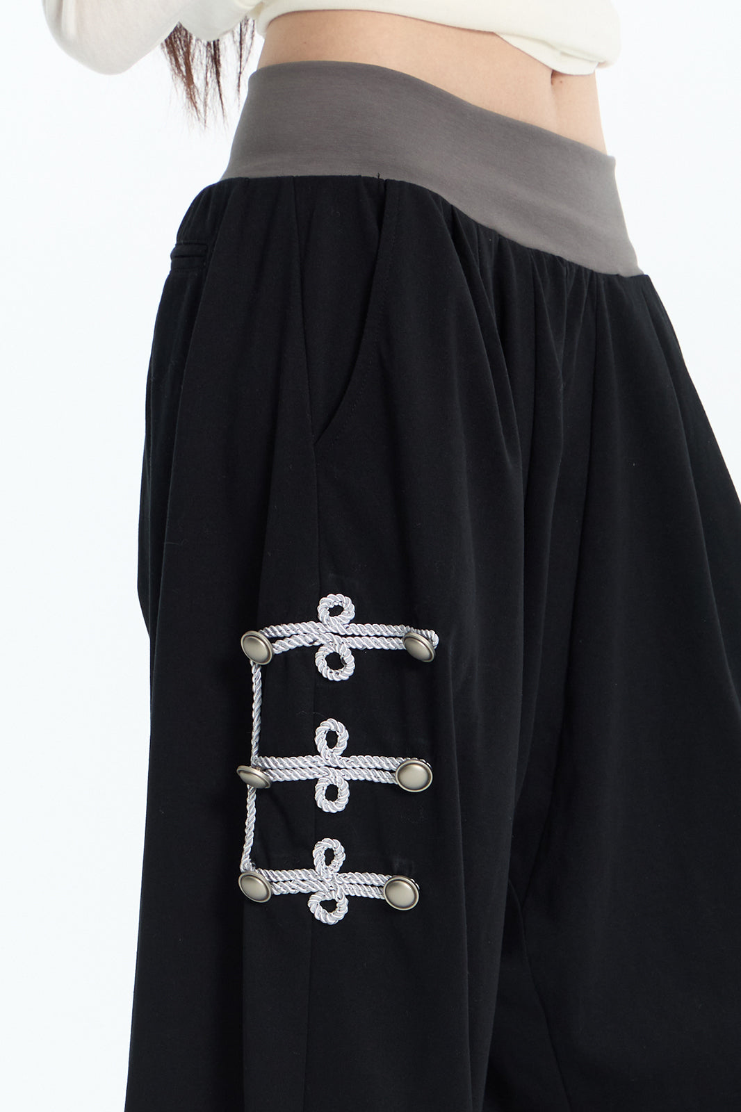 FAYCHUI Side Toggle Balloon Pants