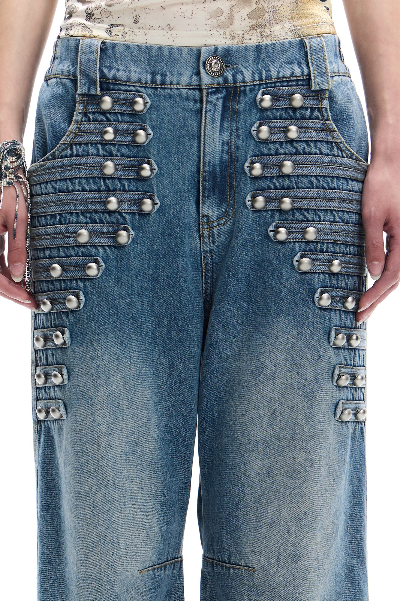 FAYCHUI Studded Military-Inspired Wide-Leg Jeans