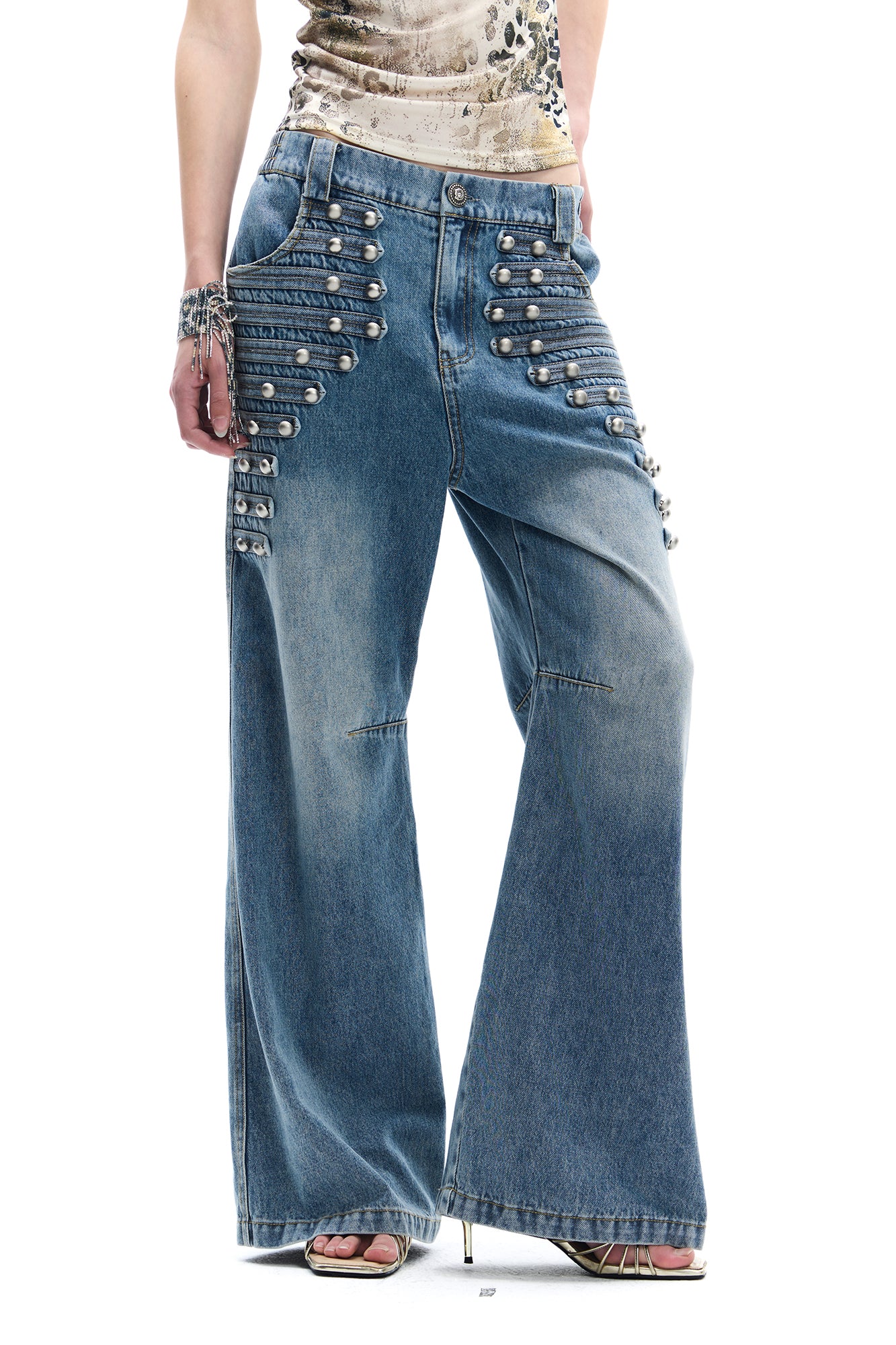 FAYCHUI Studded Military-Inspired Wide-Leg Jeans