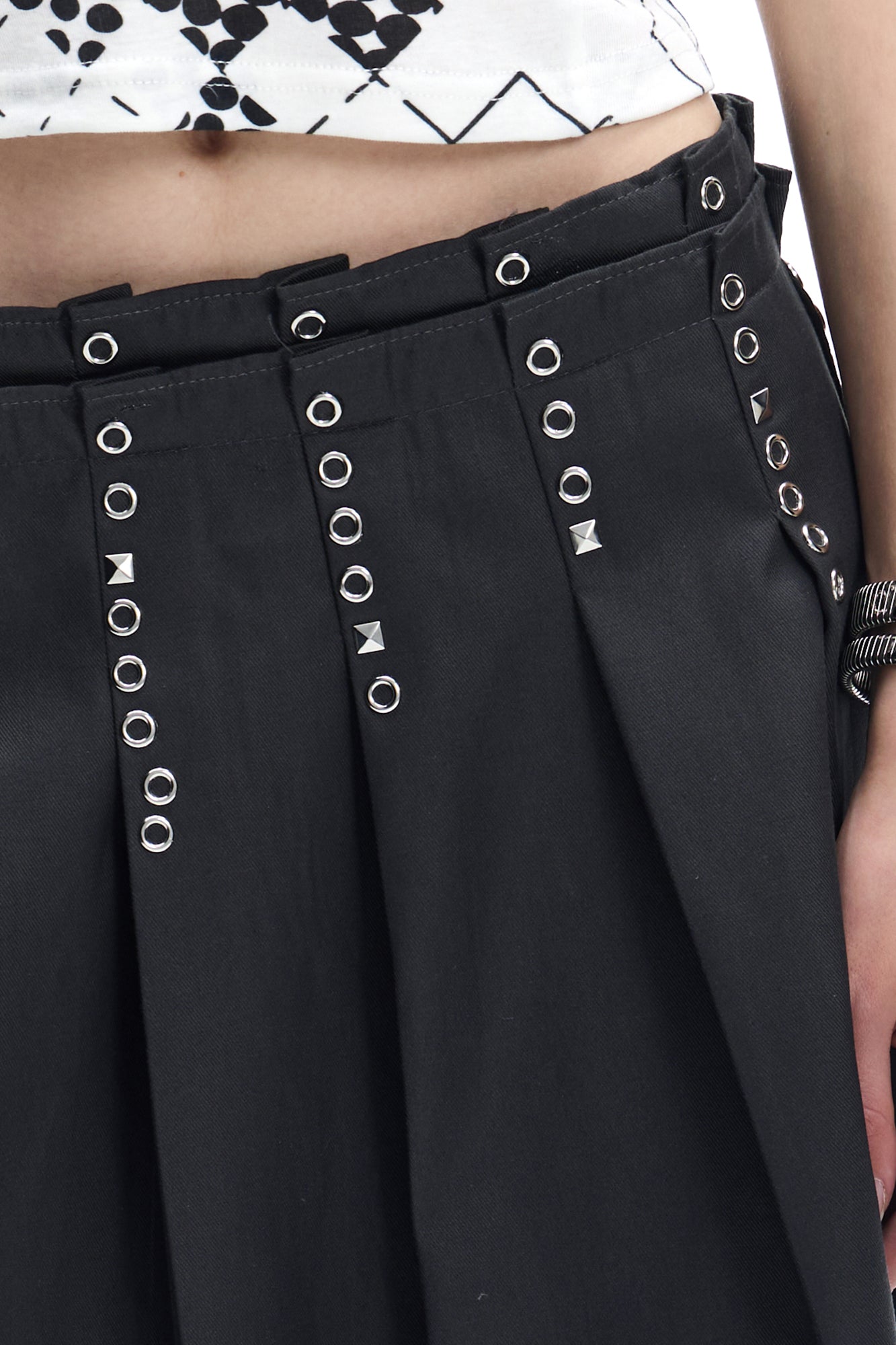 FAYCHUI Grommet Double-Waist Pleated Midi Skirt