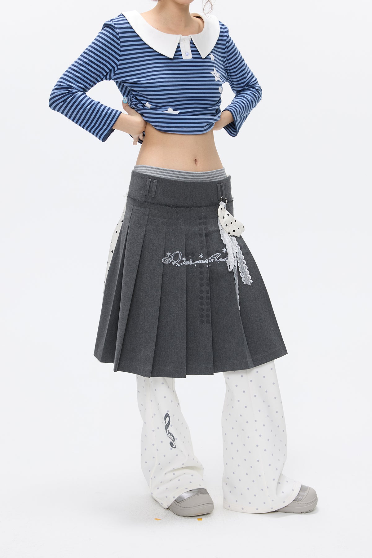 BETWEENAND Reversible Spliced Polka-Dot Pleated Skirt