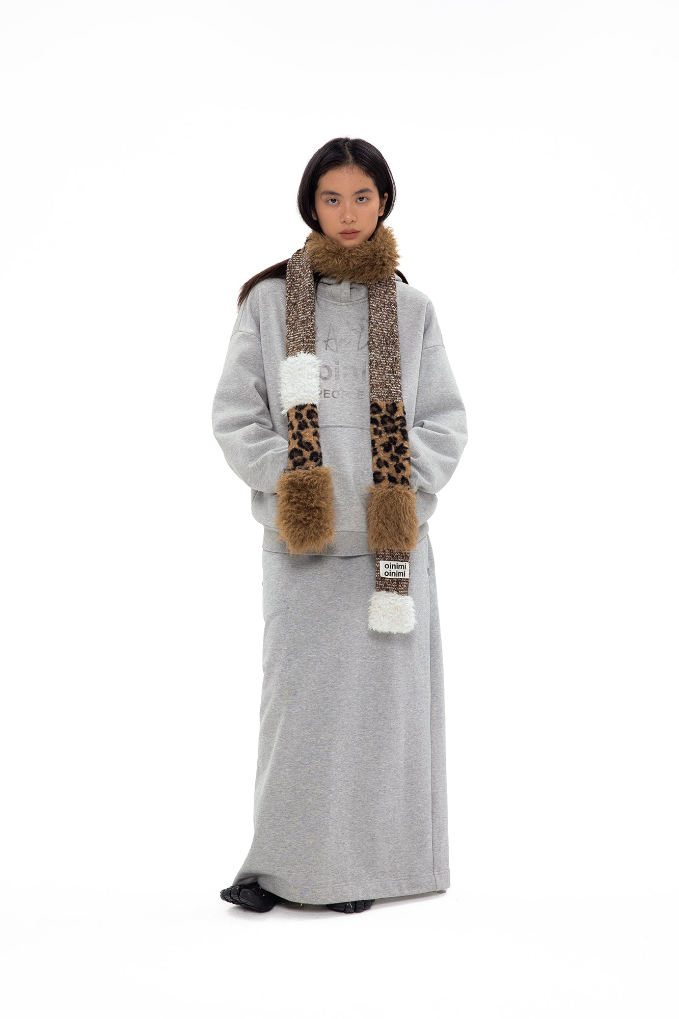 OINIMI Leopard Knit Spliced Faux Fur Scarf