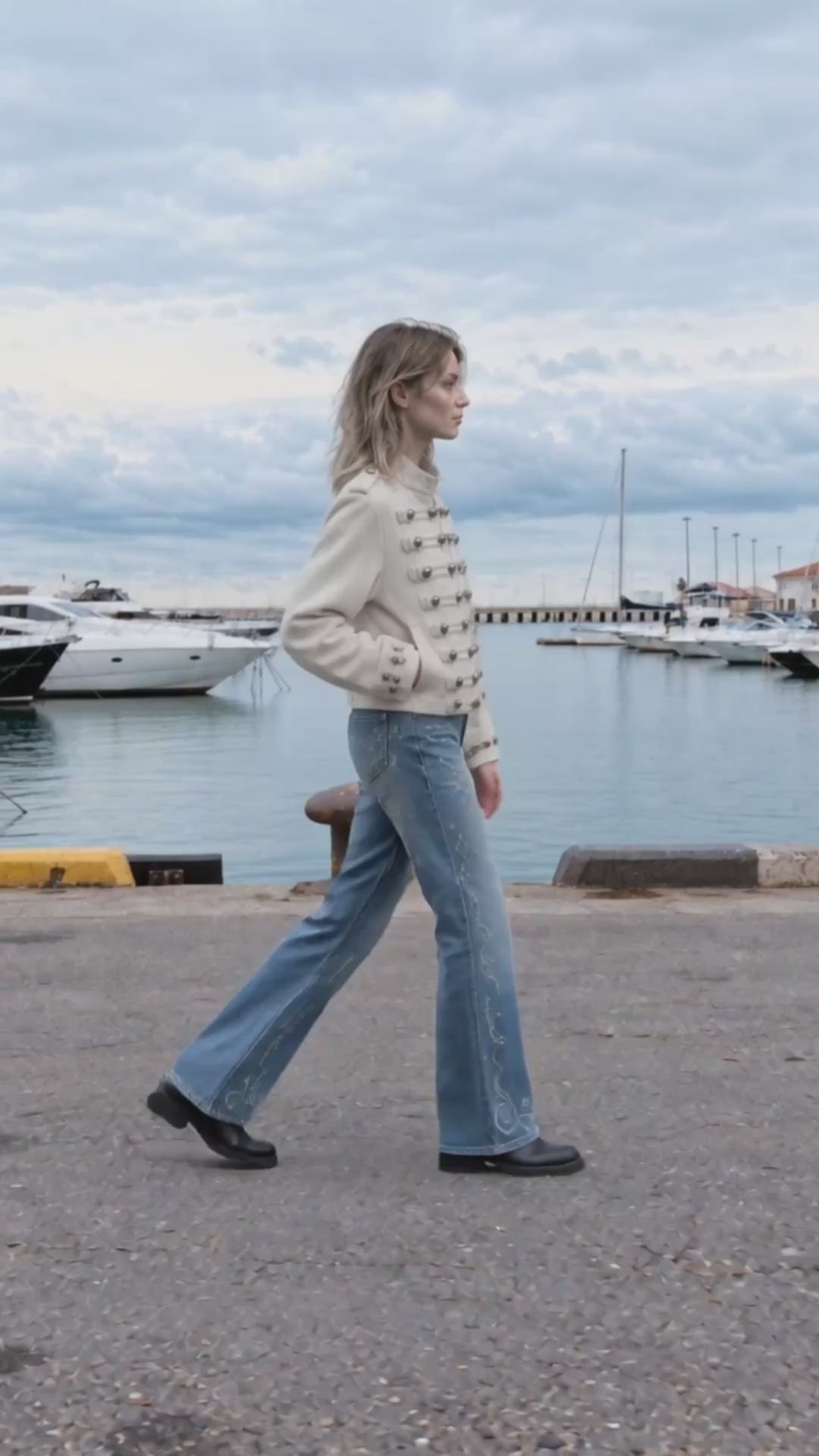 Ad video: walking fit1.mov (added by the ERP from the ad creative library)