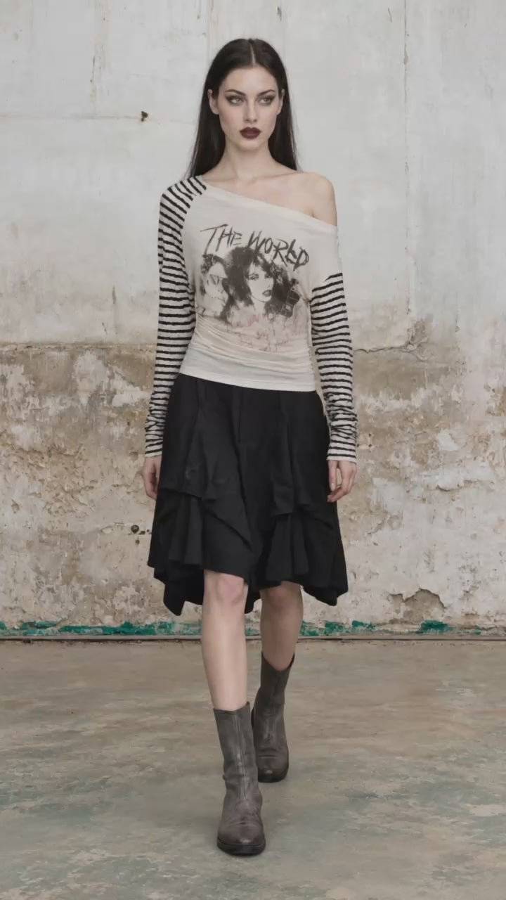 Ad video: CESTNOUS Punk Graphic Spliced Striped Off-Shoulder Long-Sleeve Tee_ILNya Nieternite Nifutur Layered Asymmetrical Skort Black.mp4 (added by the ERP from the ad creative library)